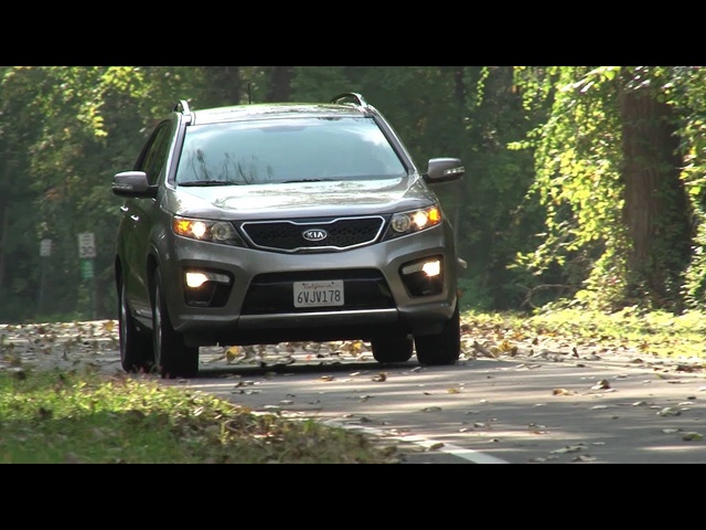 2013 Kia Sorento - Drive Tme Review with Steve Hammes | TestDriveNow