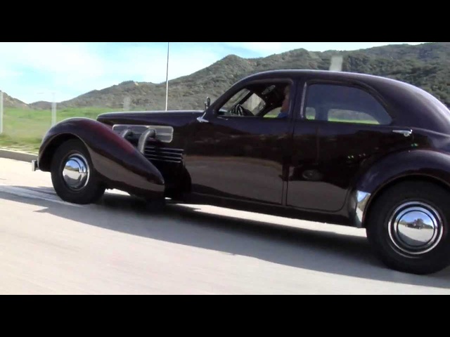 1936 Cord 810/812: The Beautiful Baby Duesenberg That Never Caught On - Jay Leno's Garage