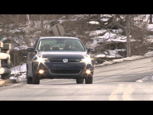 2013 Volkswagen Jetta Hybrid - Drive Time Review with Steve Hammes | TestDriveNow