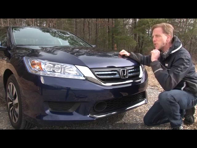 2014 Honda Accord Hybrid - TestDriveNow.com Review by Auto Critic Steve Hammes | TestDriveNow