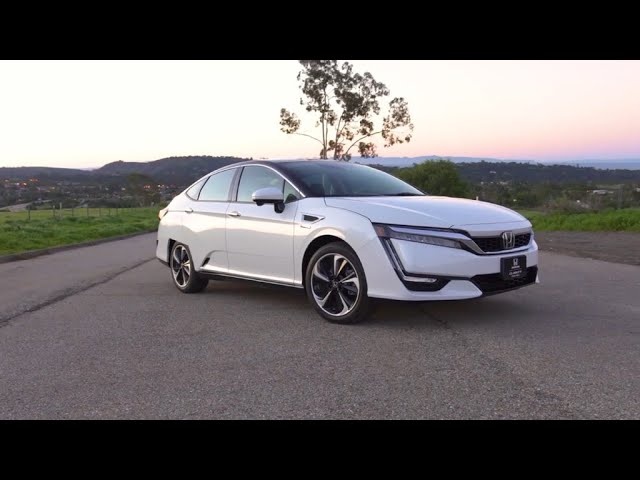 2017 Honda Clarity Fuel Cell - First Look | TestDriveNow