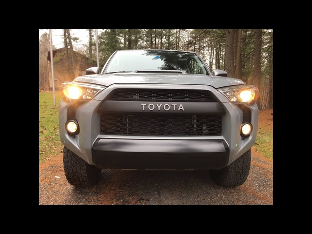 Toyota 4Runner TRD Pro 2017 | Complete Review | with Steve Hammes | TestDriveNow