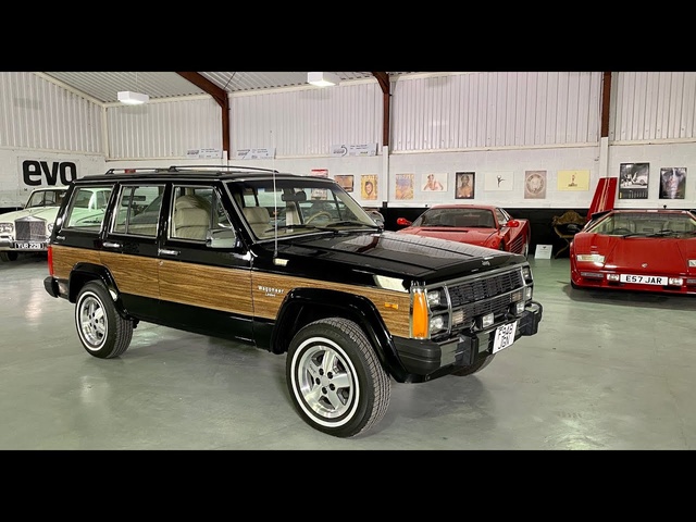 Jeep Cherokee (XJ series) Wagoneer Limited review. Is this the world's first Sports Utility Vehicle?