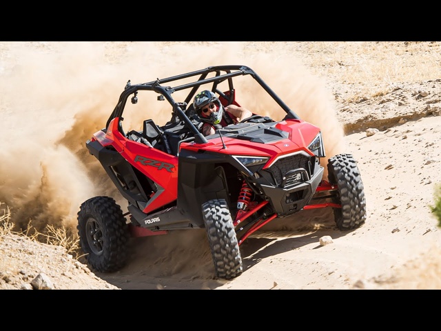 Polaris RZR vs <em>Jeep</em> Gladiator in the Desert! | Top Gear America | MotorTrend